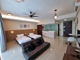 Superior Twin Room, 2 Twin Beds, Balcony | Desk, iron/ironing board, free WiFi, bed sheets