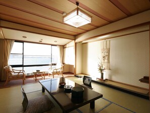 Habitación tradicional, baño compartido (Japanese Style, Family) | Caja de seguridad en la habitación