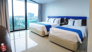 Grand Lake View Room 