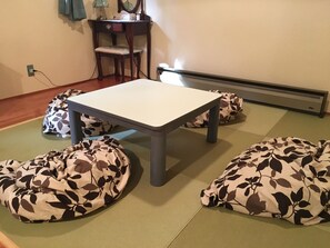 Japanese Western Style Room, Shared Bathroom | Living area | Flat-screen TV - Friendly Inn People (Fujikawaguchiko)