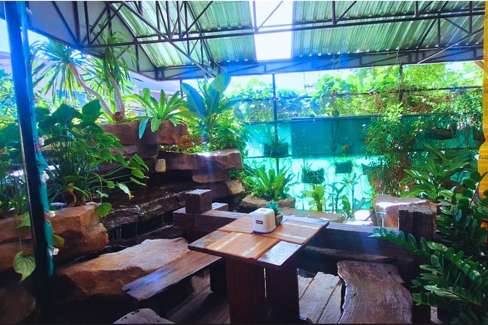 Rayong Lanna Hotel