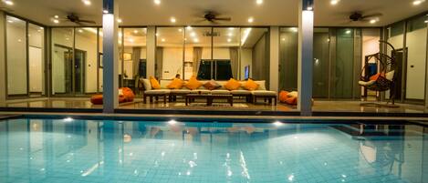 Villa Deluxe, 5 habitaciones, alberca privada, junto a la alberca | Alberca al aire libre | Alberca al aire libre y camas balinesas gratuitas