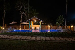 Outdoor pool - Villa Kubura (Gonapinuwala)