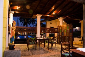 Breakfast, lunch and dinner served  - Villa Kubura (Gonapinuwala)