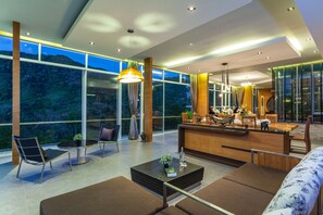 3 Bedrooms Penthouse, Mountain View | Living area | Flat-screen TV, DVD player, iPod dock