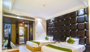 Premium Room | Minibar, desk, soundproofing, free WiFi