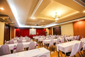 Business center - Madina Hotel (Rayong)