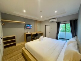 Standard Double Room, Balcony | Desk, free WiFi