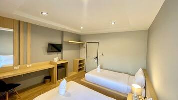 Standard Twin Room, Balcony | Desk, free WiFi