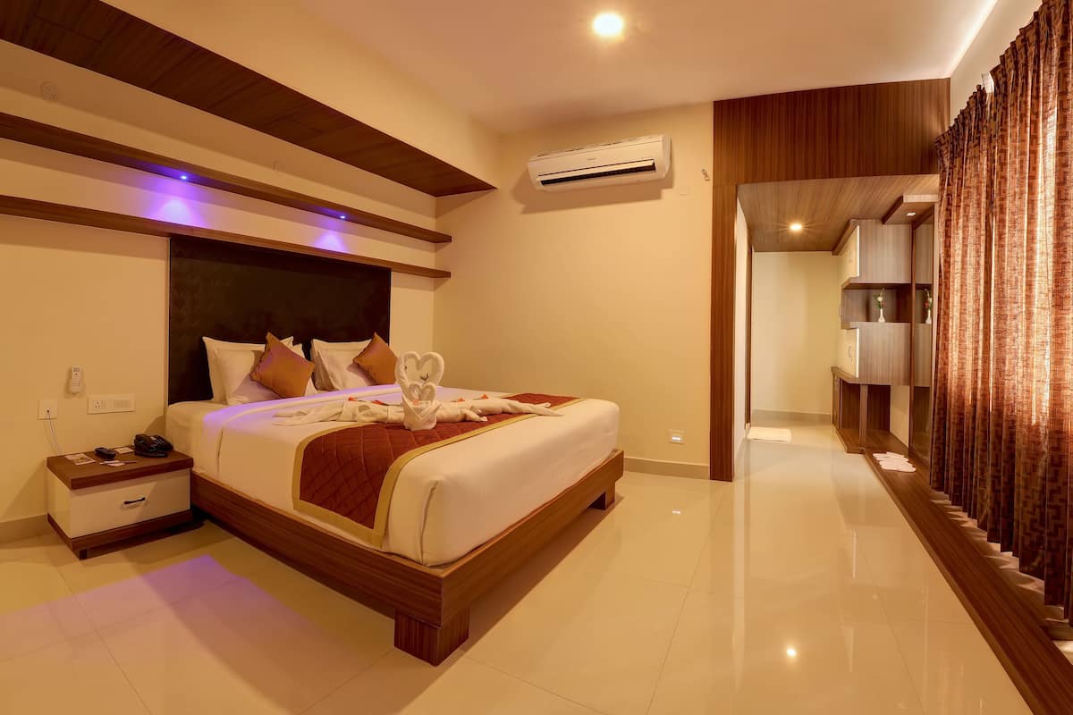 Bàn, bàn ủi/dụng cụ ủi quần áo, giường gấp/gi ường phụ (phụ phí) 