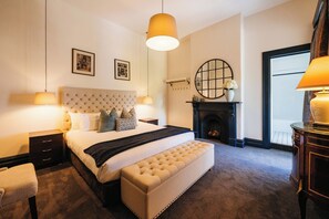 Deluxe dubbelrum - 1 queensize-säng | Sängtillbehör av högsta kvalitet, strykjärn/strykbräda och gratis wi-fi