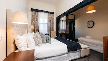 Luxe beddengoed, een strijkplank/strijkijzer, gratis wifi, beddengoed