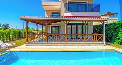 Paradise Town Villa Cordelia