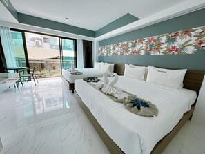 Desk, free WiFi, bed sheets - Machorat Aonang Resort (Krabi)