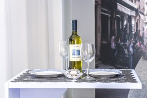 Télévision à écran plat de 32 pouces avec chaînes par satellite