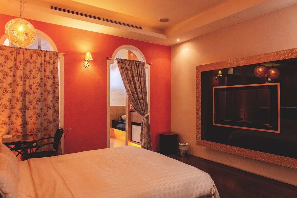 Double Room | Individually decorated, individually furnished, soundproofing