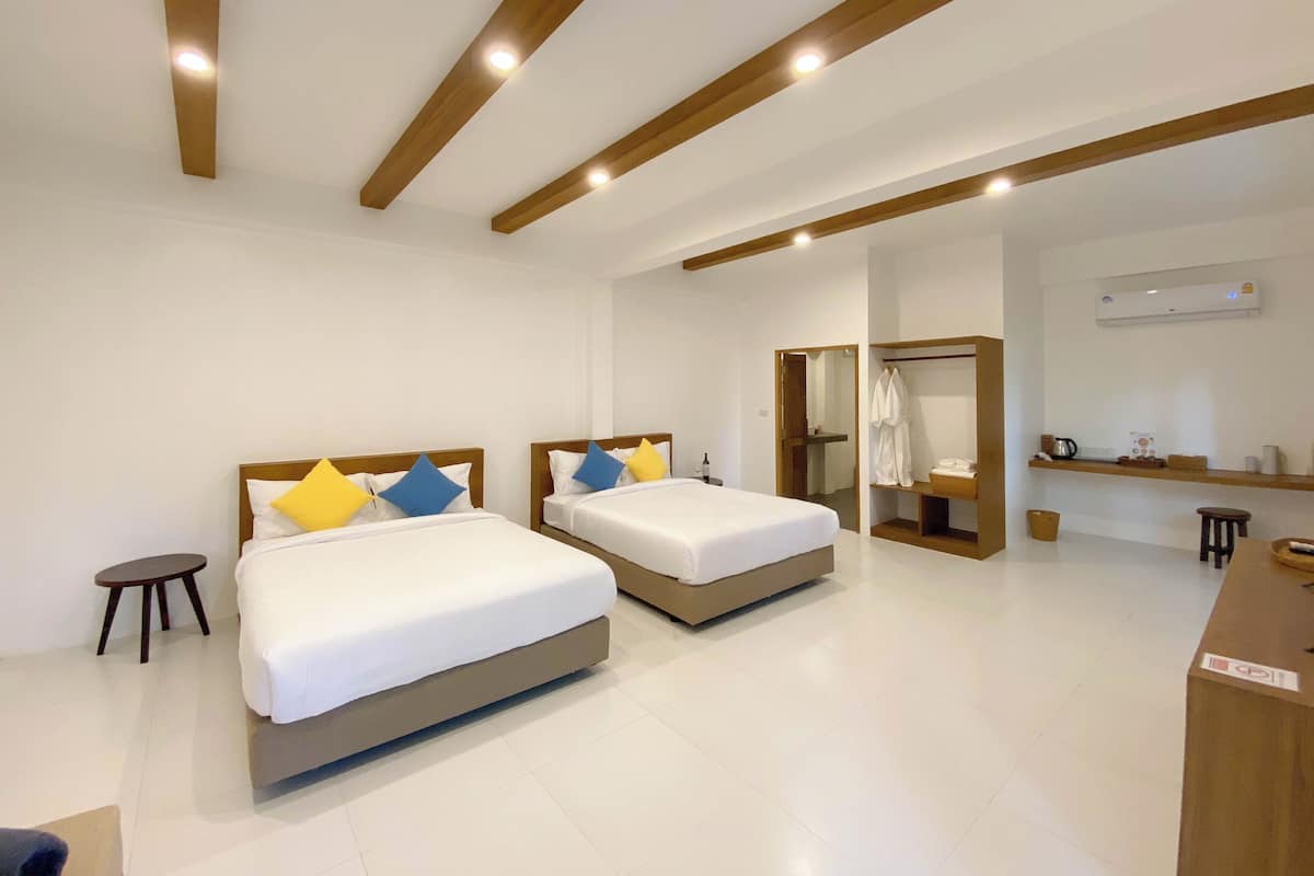 Kamar Keluarga, pemandangan kebun | Tirai kedap cahaya dan Wi-Fi gratis
