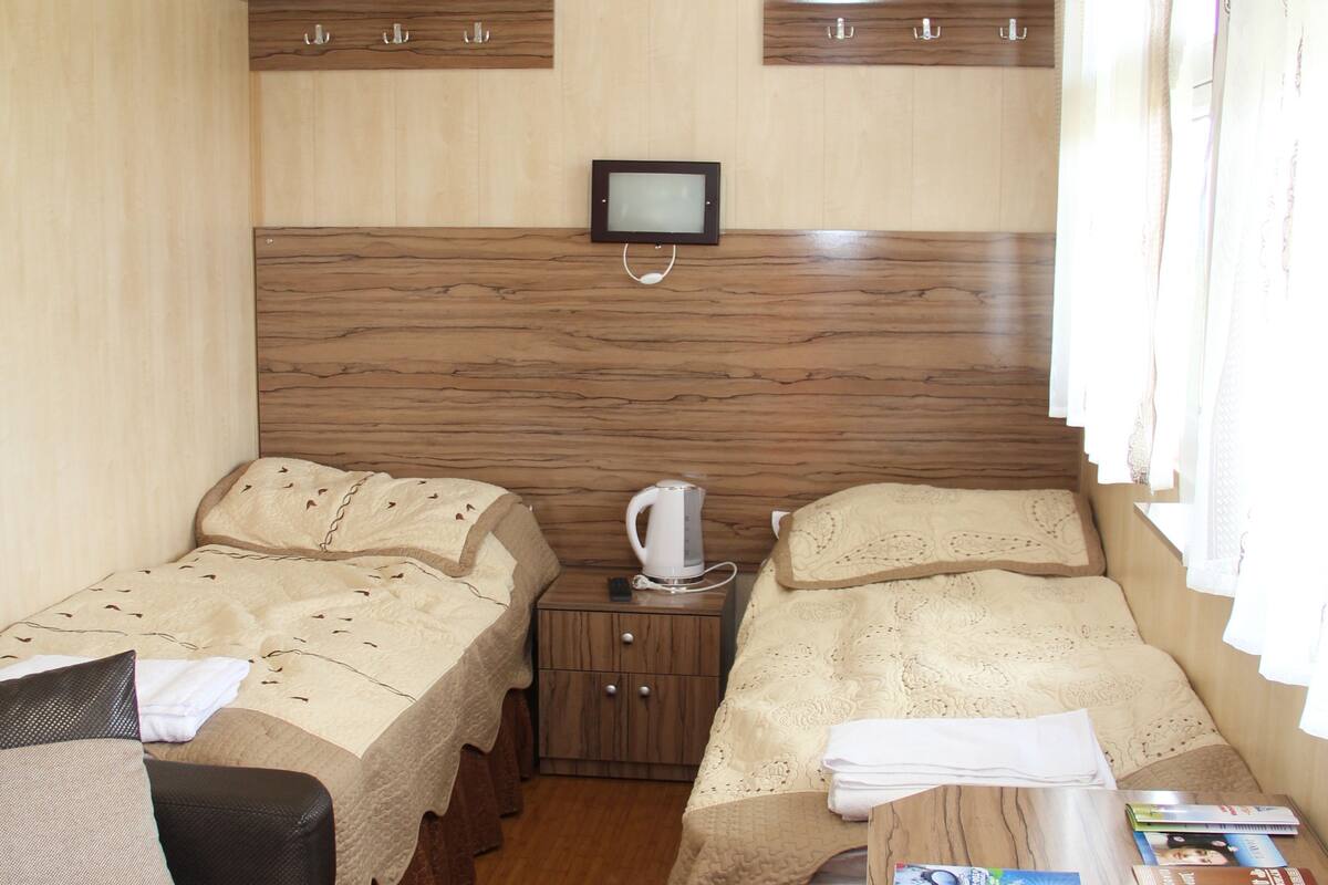 Deluxe Room, Mountain View | Private kitchenette | Fridge