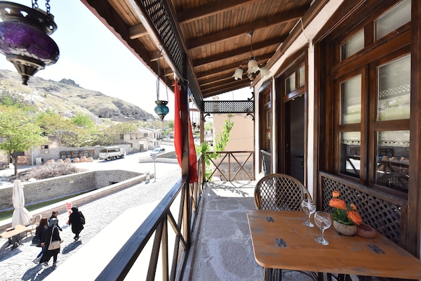 Quarto casal superior, 1 cama Queen, para não fumantes | Frigobar, escrivaninha, Wi-Fi de cortesia