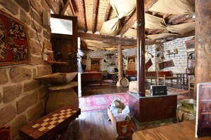 Minibar, escritorio, wifi gratis