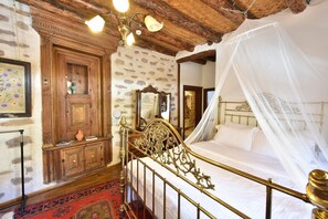 Superior Double Room, 1 Queen Bed, Non Smoking | Minibar, desk, free WiFi - Sille Konak Hotel (Konya)