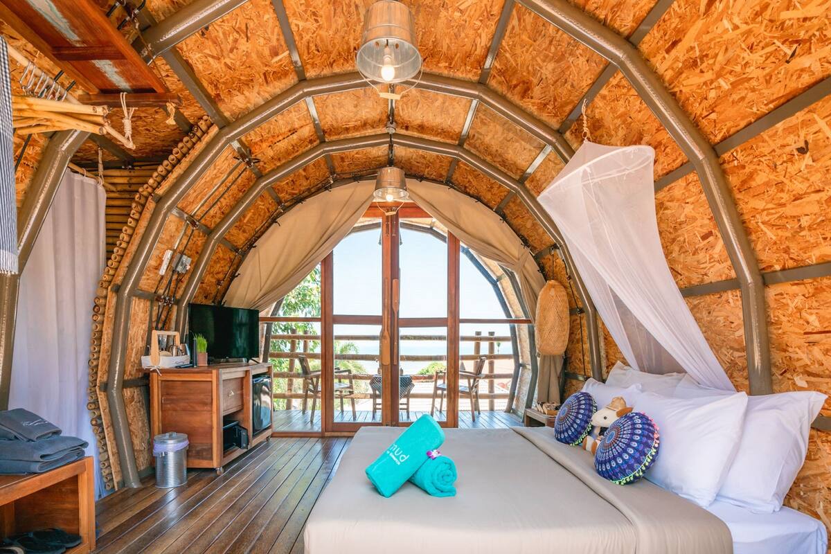 double room, balcony (sea view) | in-room safe, free wifi, bed sheets