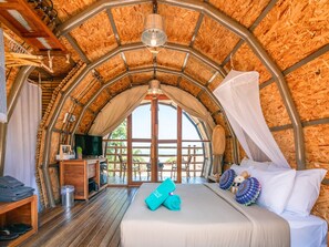 In-room safe, free WiFi, bed sheets - The Mud (Koh Samui)