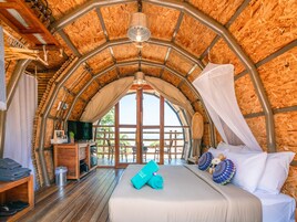 Habitación doble, balcón (Sea View) | Caja fuerte, wifi gratis, ropa de cama