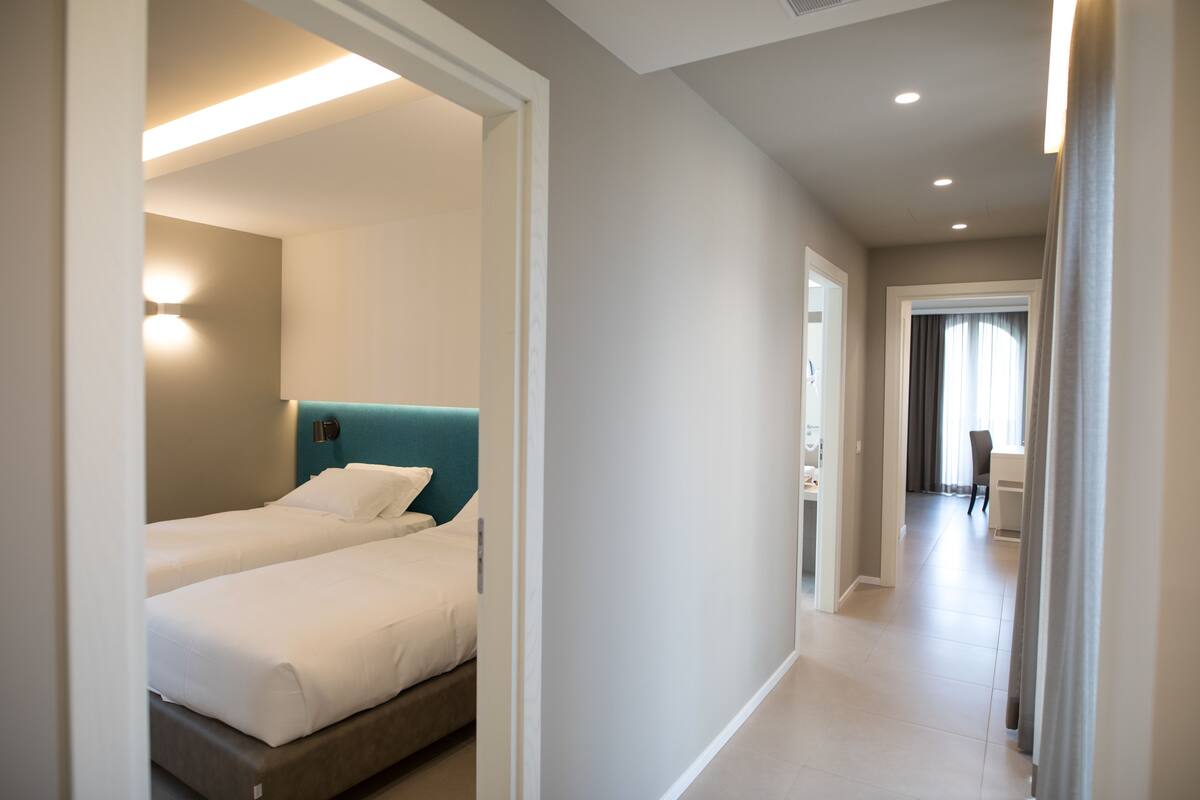 memory-foam beds, in-room safe, desk, blackout curtains