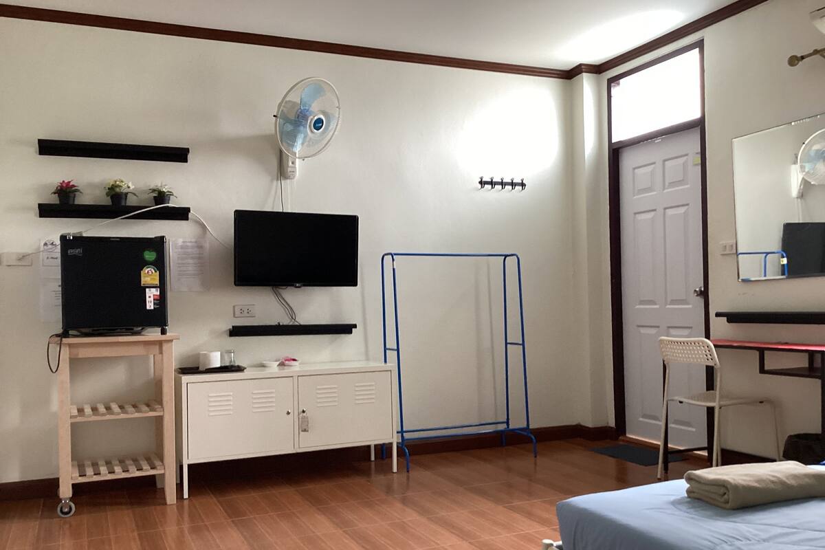 Deluxe Twin Room with Balcony