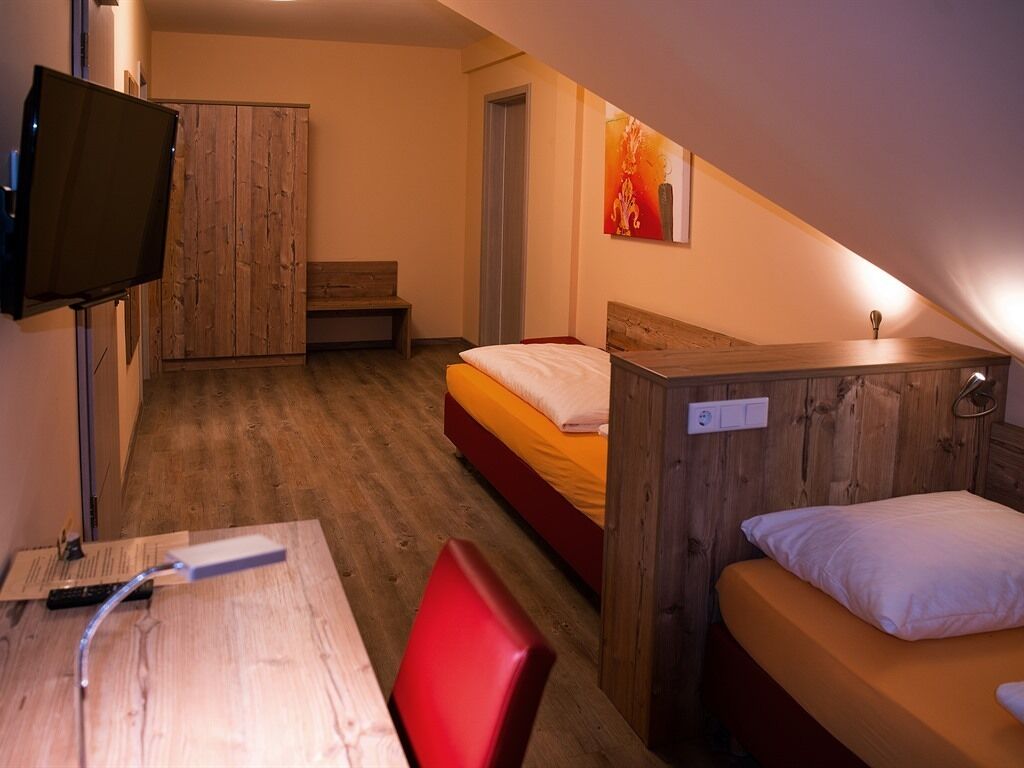 standard twin room, ensuite