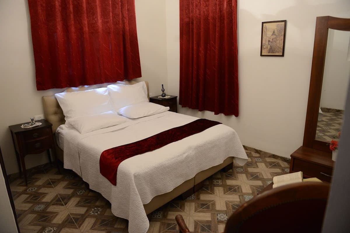 Deluxe Double or Twin Room, City View | Cribs (free), WiFi (free)