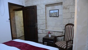 Double or Twin Room, City View - Mensa Christi Guesthouse (Nazareth)
