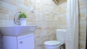 Deluxe Double Room Single Use | Bathroom - Mensa Christi Guesthouse (Nazareth)