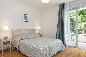 Studio | Bureau, chambres insonorisées, Wi-Fi gratuit, draps fournis