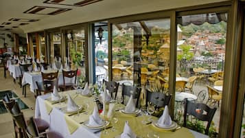 Breakfast, lunch, dinner served; Eastern European cuisine