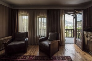 Suite, 1 King Bed with Sofa bed, City View