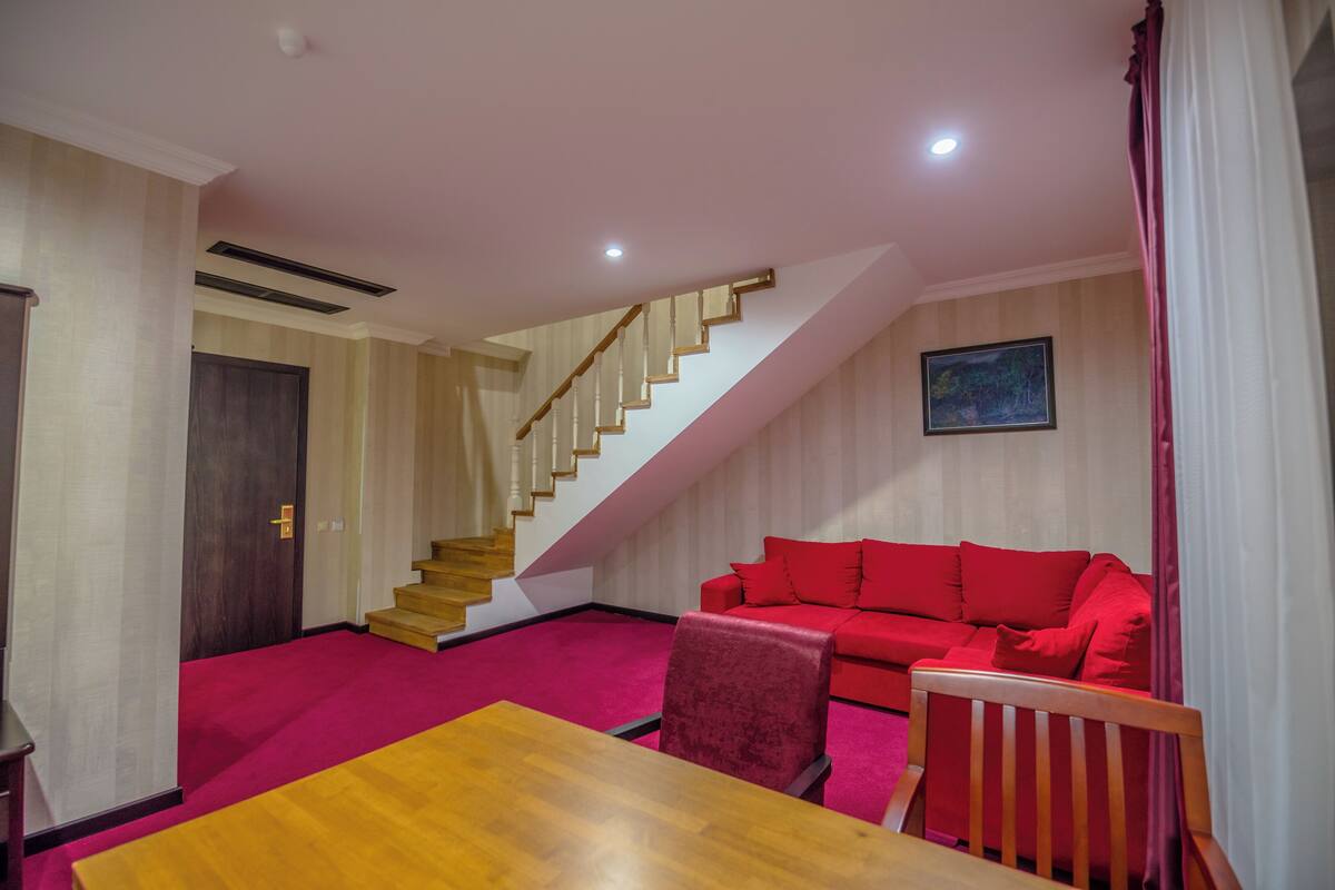 เพนท์เฮาส์, 2 ห้องนอน (Building B) | มินิบาร์, โต๊ะทำงาน, ห้องเก็บเสียง, Wi-Fi ฟรี