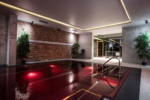 Sauna, steam room, Turkish bath, body treatments, facials, massages