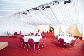 Banquet hall - Sutton Vale Country Park (Dover)