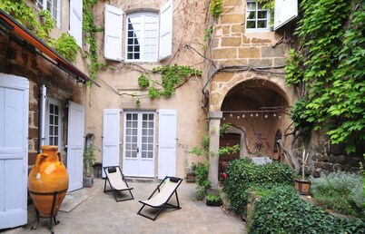 Demeure du lac de fugeres