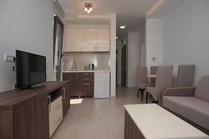 Comfort Apartment, 1 Bedroom, Balcony, Sea View | Desk, free cots/infant beds, free WiFi - Garni Hotel Arka (Budva)