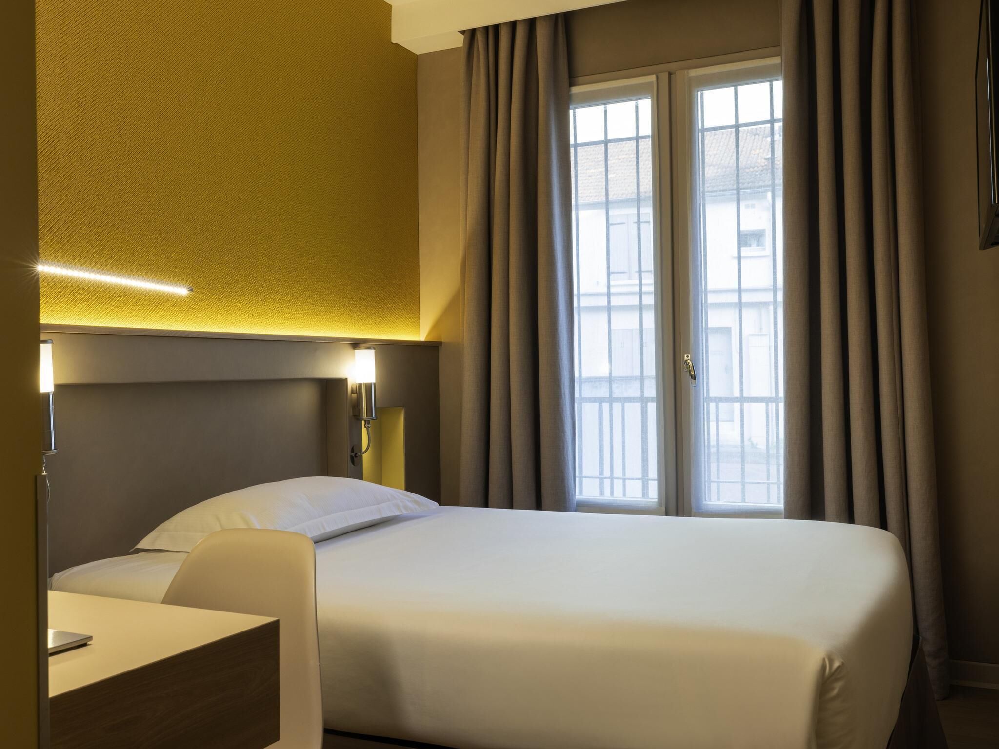 In-room safe, desk, soundproofing, free cots/infant beds