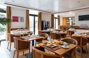 Daily buffet breakfast (EUR 11 per person)