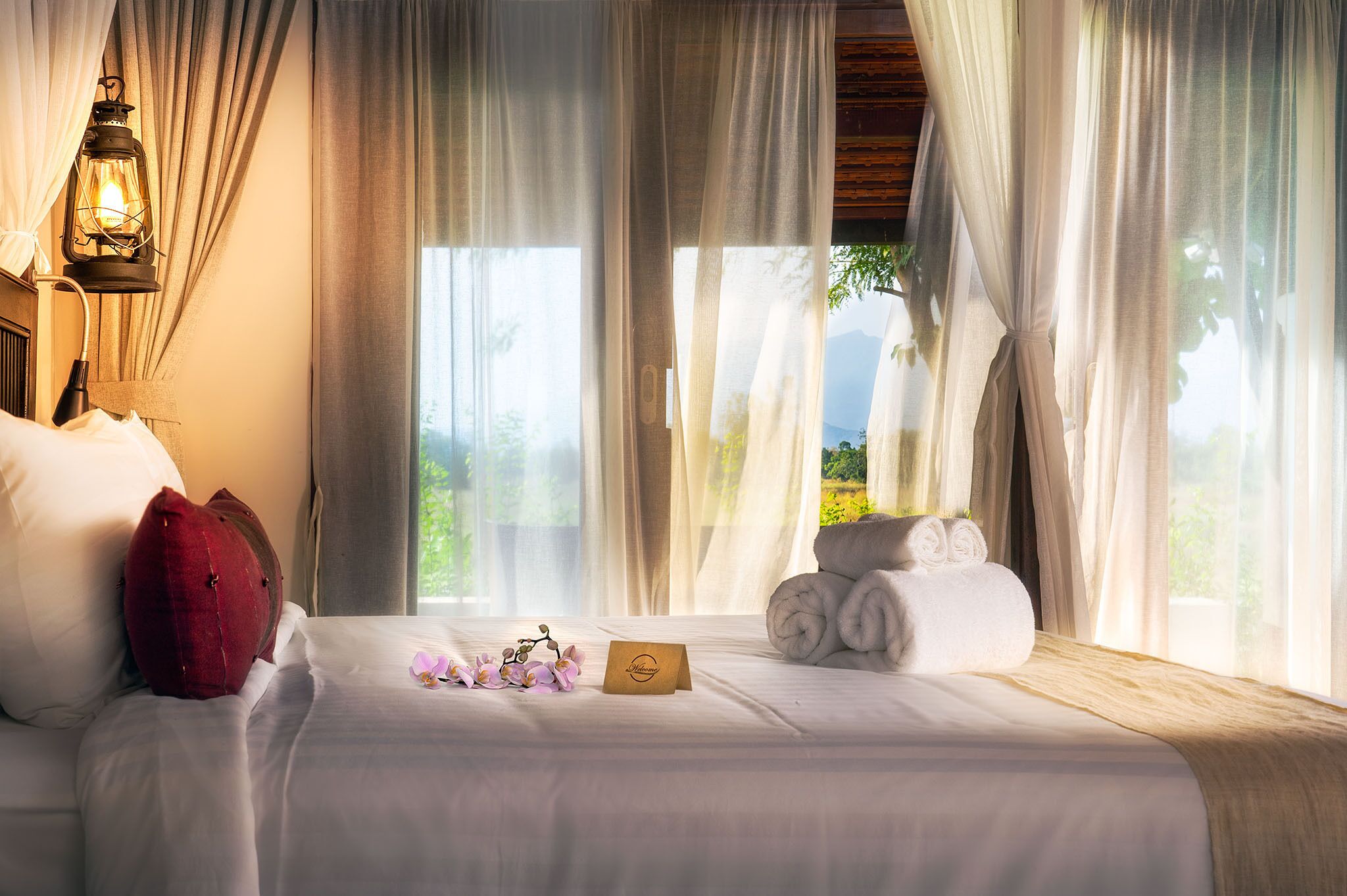 deluxe double room | 1 bedroom, hypo-allergenic bedding, minibar, in-room safe