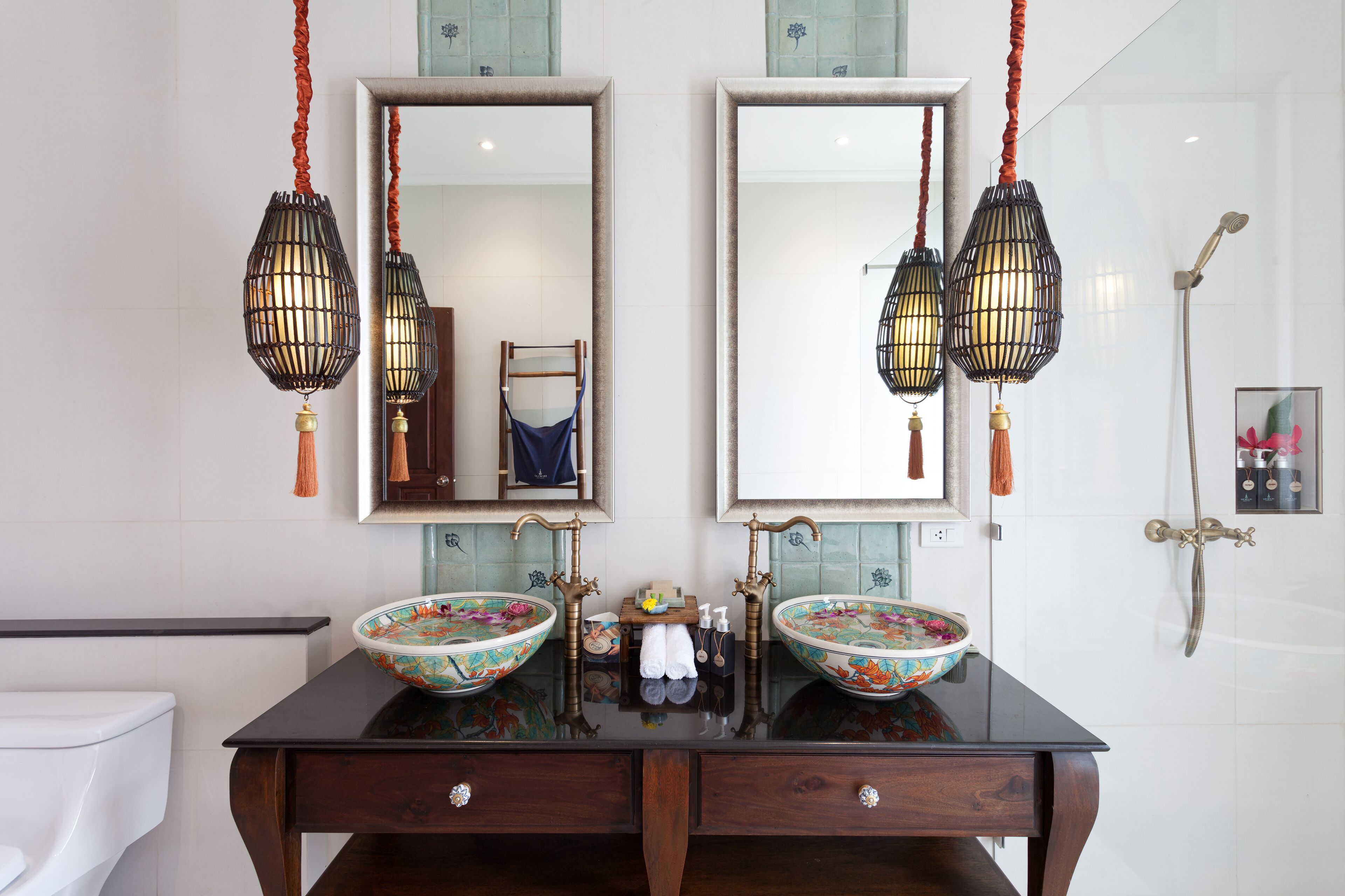 deluxe double room | bathroom | shower, free toiletries, hair dryer, bathrobes