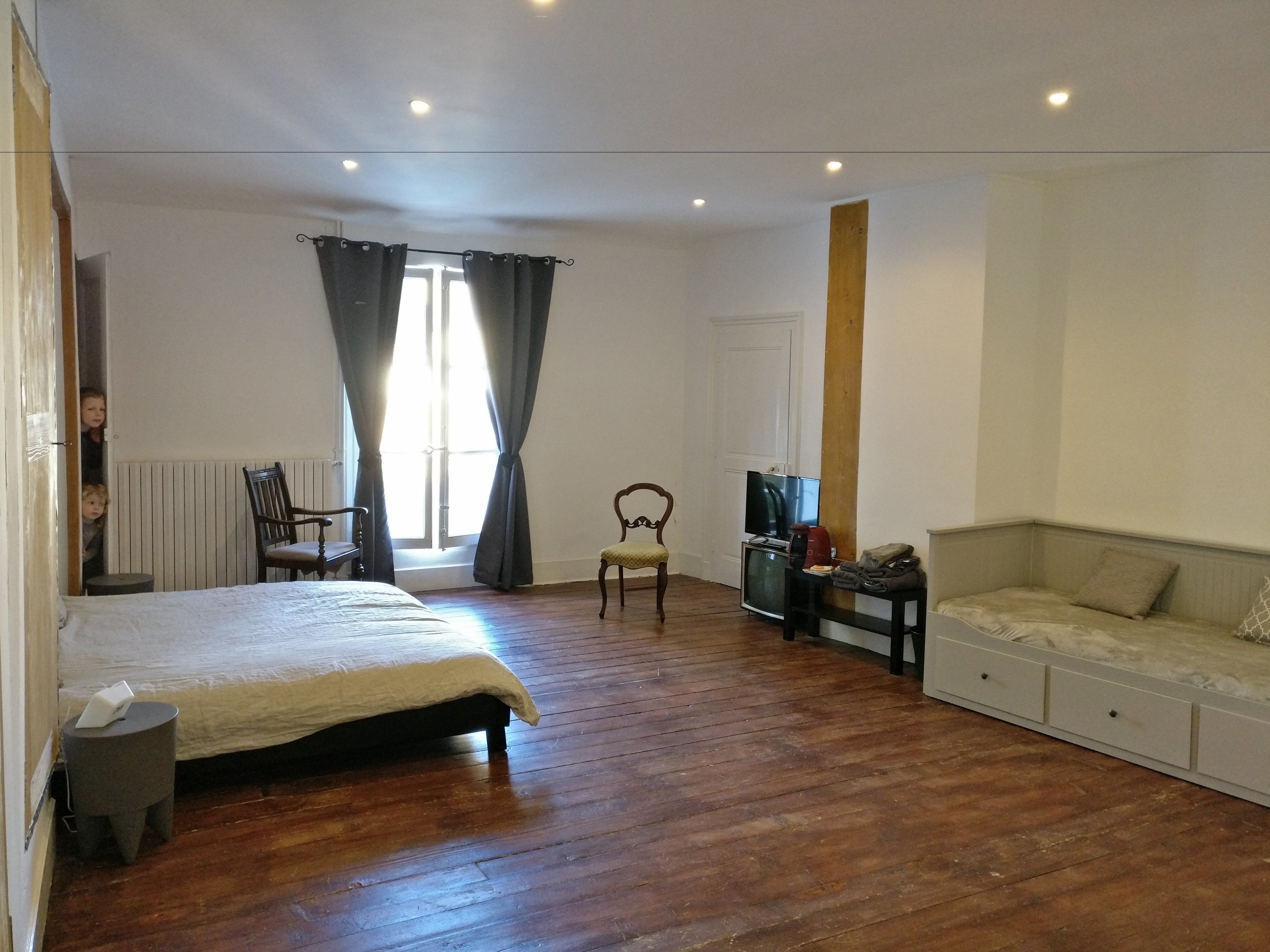 Familiekamer (Morgan) | Een strijkplank/strijkijzer, gratis wifi