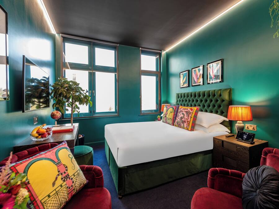 Autograph | In-room safe, individually decorated, individually furnished, desk