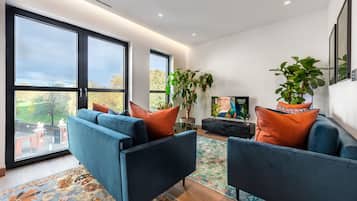 Two Bedroom Residence Apartment | 客房景觀