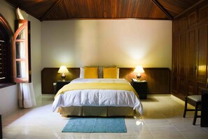 Standard Room - La Tour Hotel Boutique (Hernandarias)